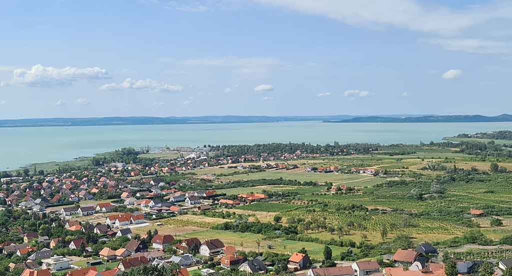 Ungarisch lernen am Balaton – Sprachkurse & Tipps für deinen Erfolg